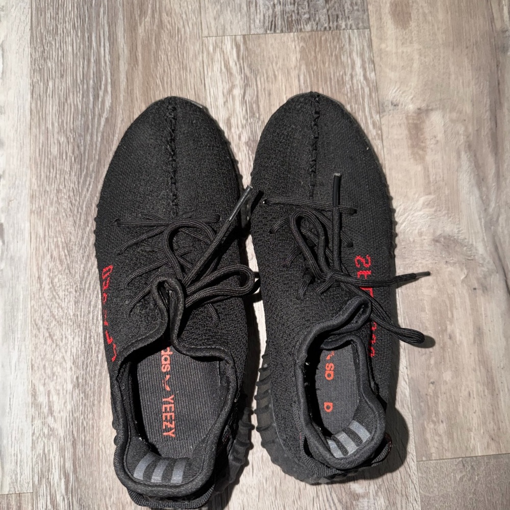 Men’s Yeezy 350 sneakers